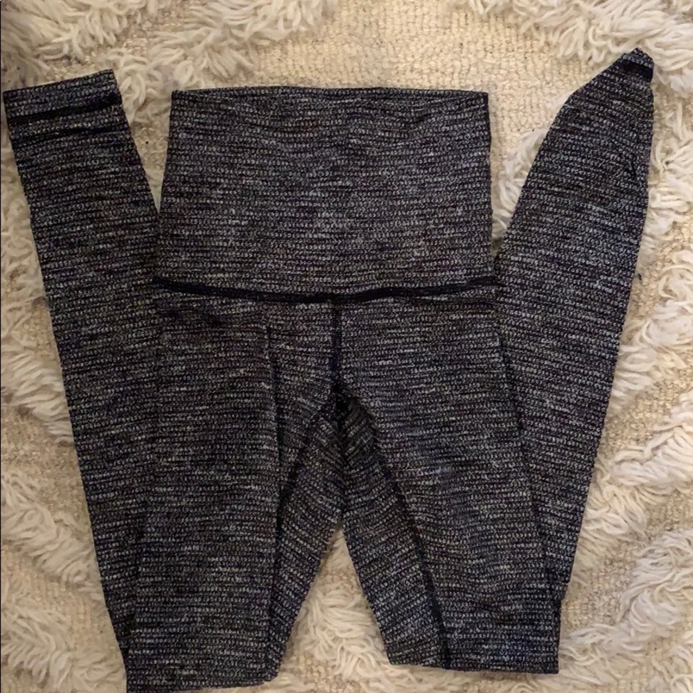 Lululemon Wunder Under- WORN ONCE!!